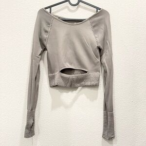 Pre-loved! FREE PEOPLE MOVEMENT Gray Body Con Cut Out Long Sleeve Top!